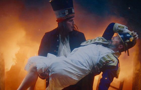 Harnaś w nowej reklamie wspiera strażaków