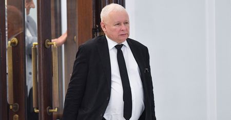 Kaczyński drwił z osób LGBT. Prezes PiS nie odpowie za swoje słowa