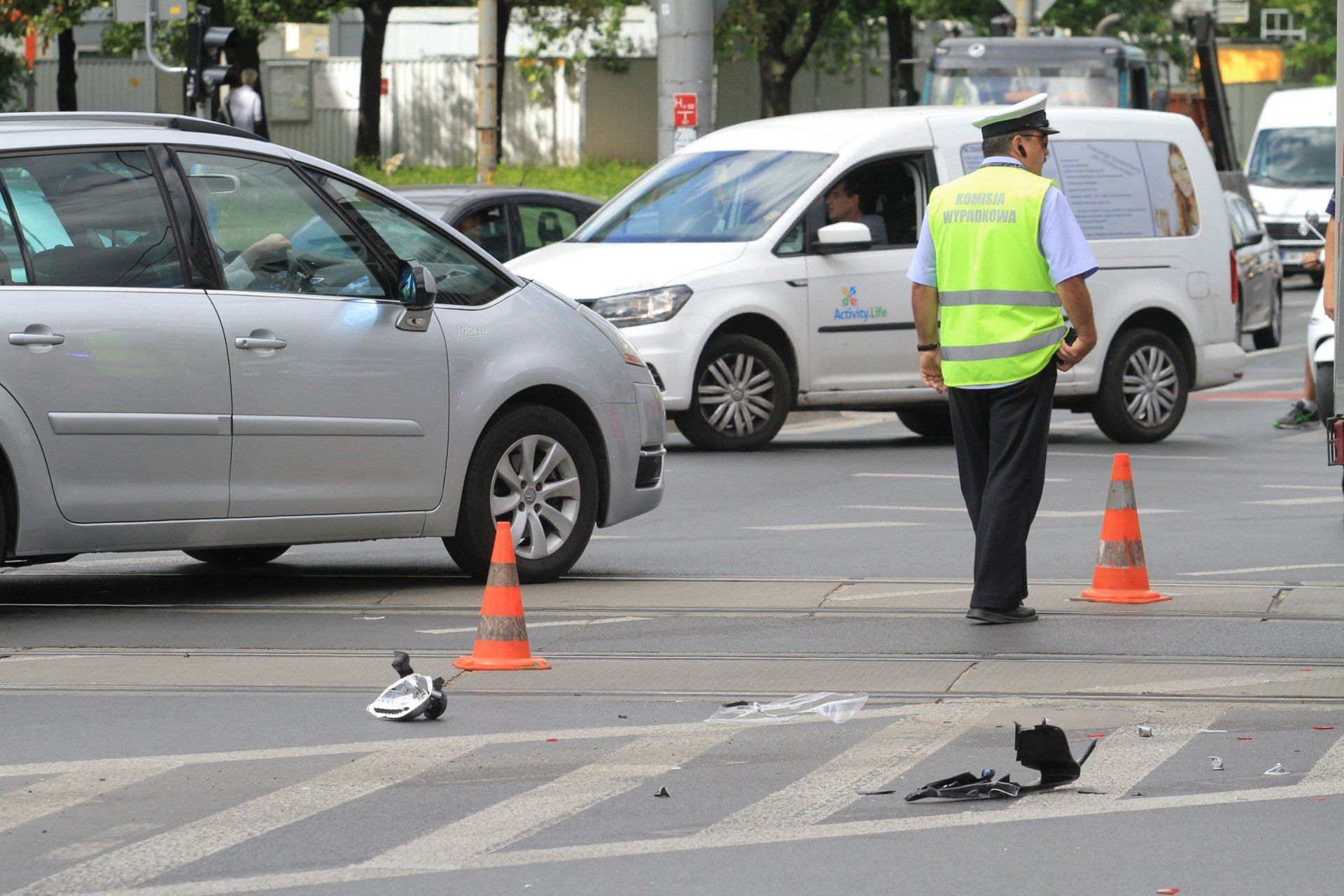 Kierowca audi potrącił w Mroczy 11-latkę na przejściu dla pieszych.