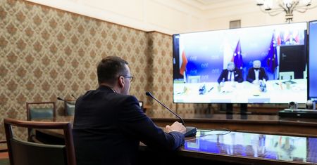 Luzowanie obostrzeń. Progi zakażeń ograniczają rząd