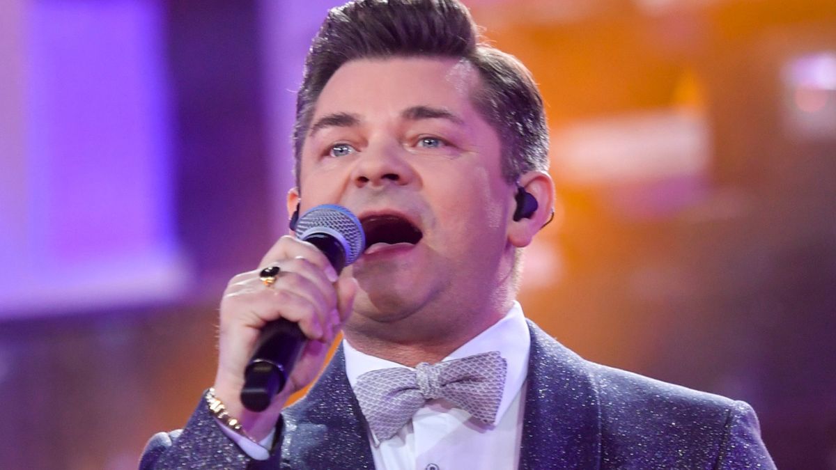 Jakie wykształcenie ma Zenek Martyniuk?