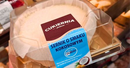 Ten sernik znalazłam w Biedronce. Spojrzałam na skład i już wiem, czy warto się skusić