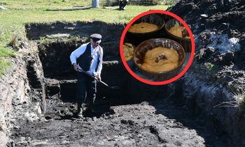 Drożdżowe gofry, zsiadłe mleko i świeży chleb. Na Czarnym Weselu pojawiły się tłumy