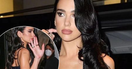 Dua Lipa w skromnej sukience? Gdy rozbłysły światła, okazało się, że wszystko widać