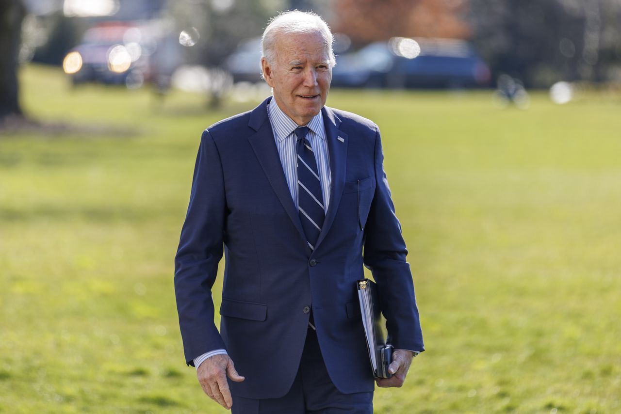 $130 million in Biden's campaign office hands, as they break the records