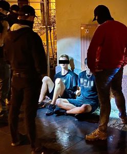 Bydgoszcz. Z nożem w ręku napadali na przechodniów