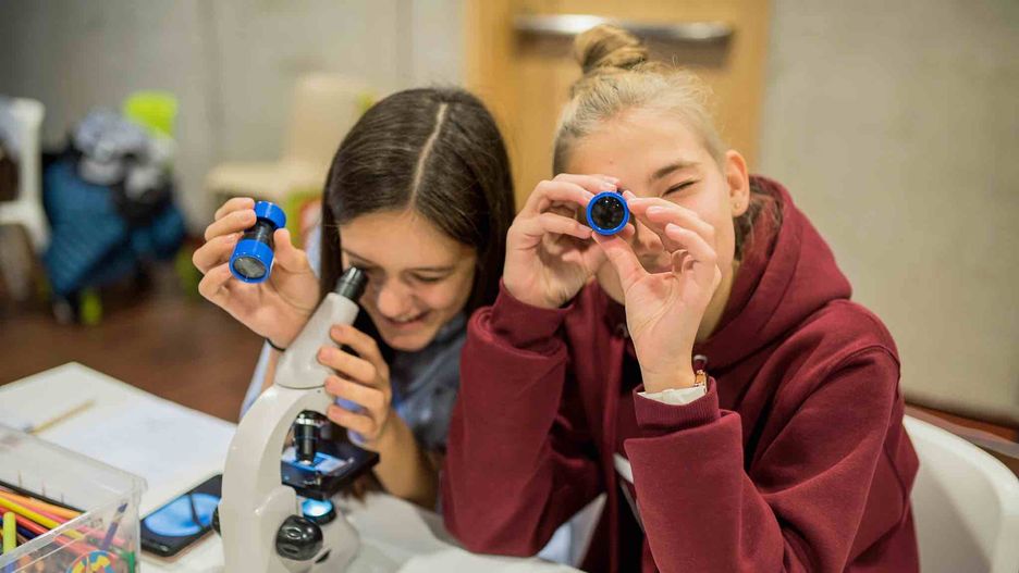 Wrocław. Młodzi naukowcy poszukiwani. Trwa nabór do Konkursu Naukowego E(x)plory