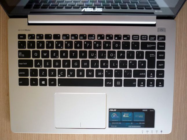 Asus VivoBook S400 - klawiatura i touchpad