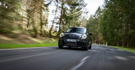 Mini JCW 1to6 Edition - Czas pożegnać manualną skrzynię