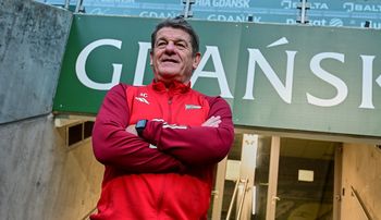 Lechia Gdańsk straci trenera? John Carver może przejąć szkocki Kilmarnock FC