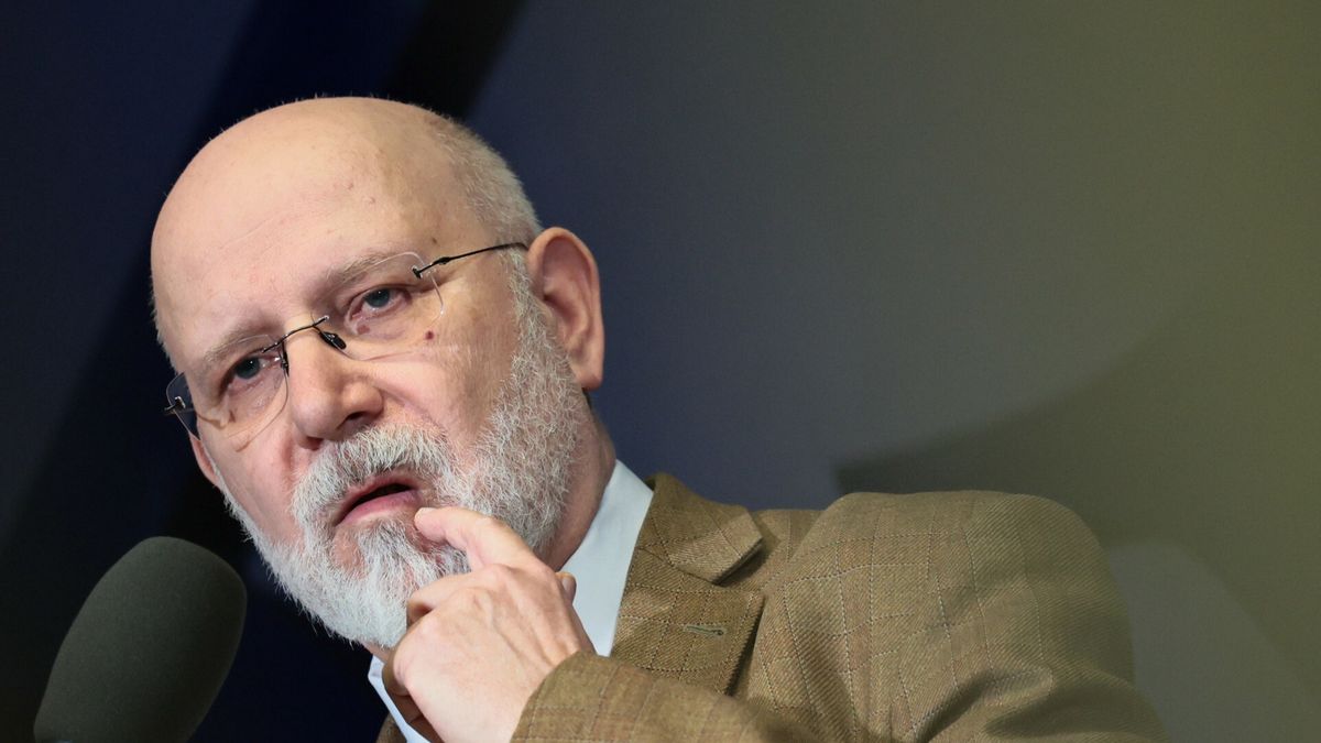 Konferencja prasowa przewodnicz?cego KRRiT Macieja ?wirskiegoFot. Anita Walczewska/East News, 12.03.2025. Konferencja prasowa przewodnicz?cego KRRiT Macieja Swirskiego (n/z), w siedzibie Rady w Warszawie.Anita Walczewska