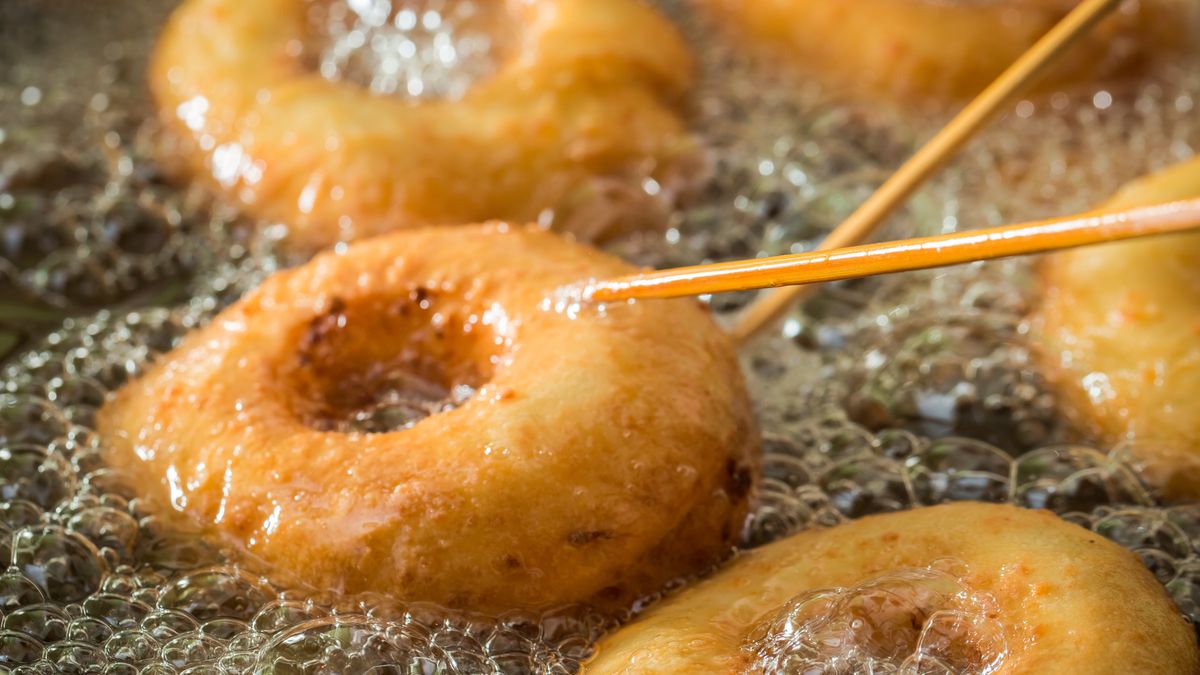 Ten trik sprawi, że oponki wyjdą dużo lepsze