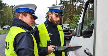 Policja prowadzi akcję "Smog". Kontrole spalin to nie wszystko