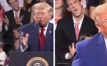 Zrobił furorę na wiecu. Cały czas naśladował Trumpa