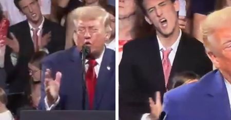 Zrobił furorę na wiecu. Cały czas naśladował Trumpa