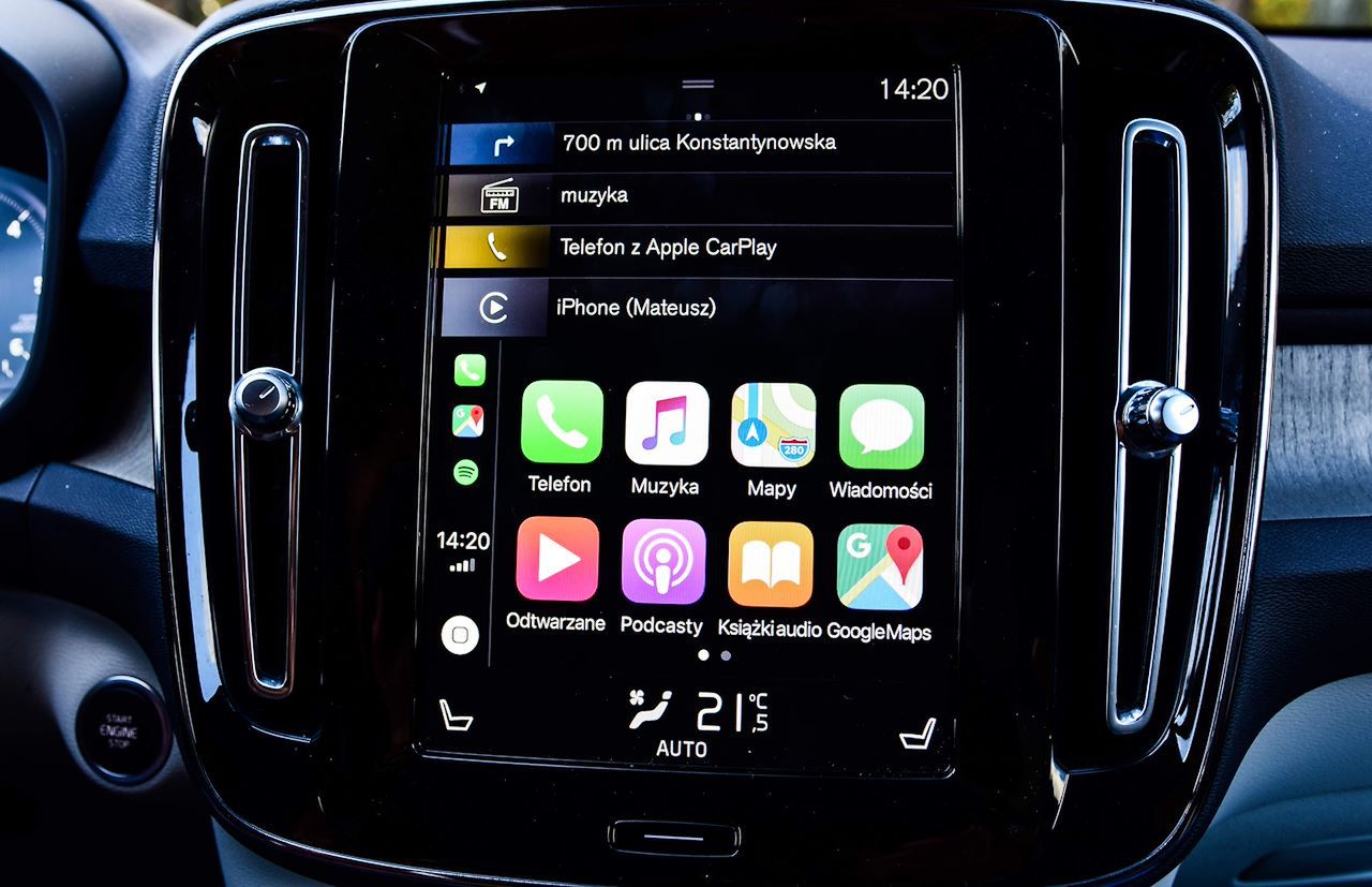 Apple CarPlay – oprogramowanie Apple w samochodzie.