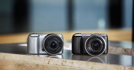 Sony NEX-C3 - najmniejszy kompakt z wymienną optyką