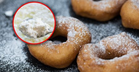 Dodaj do ciasta na oponki. Wyjdą miękkie i delikatne