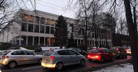 Lublin: Kolejny alarm bombowy w KUL. „Na sali wykładowej jest bomba”