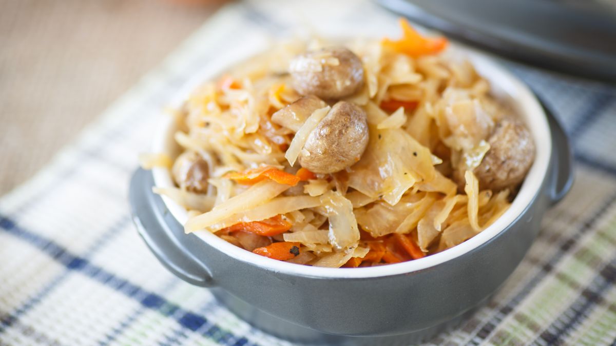 Kapusta wigilijna z grzybami to obowiązkowa pozycja na stole