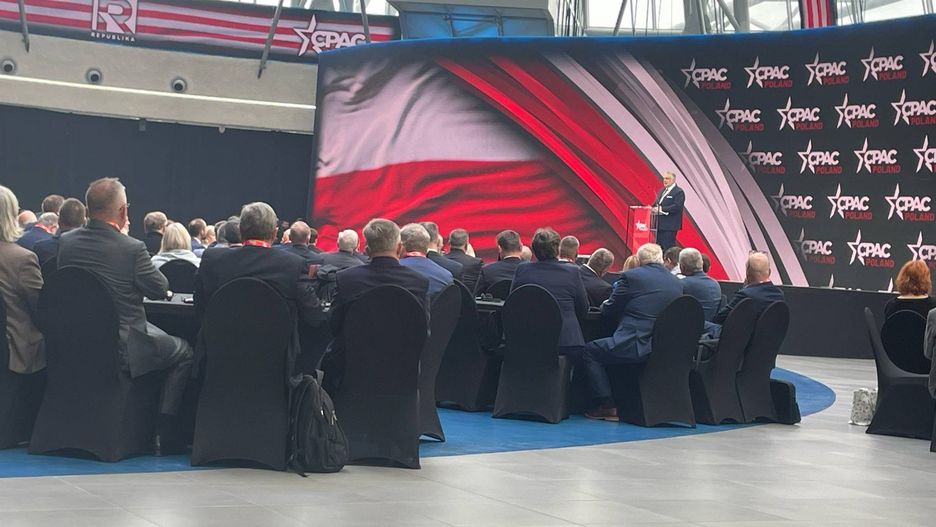Rozpoczęcie kongresu CPAC Polska w podrzeszowskiej Jasionce.