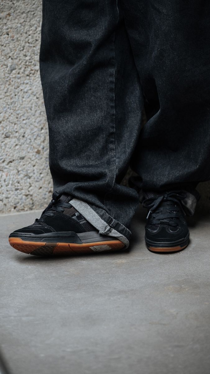 FA24_Skate_DIME_Mixxa_Lifestyle_9x16_4179