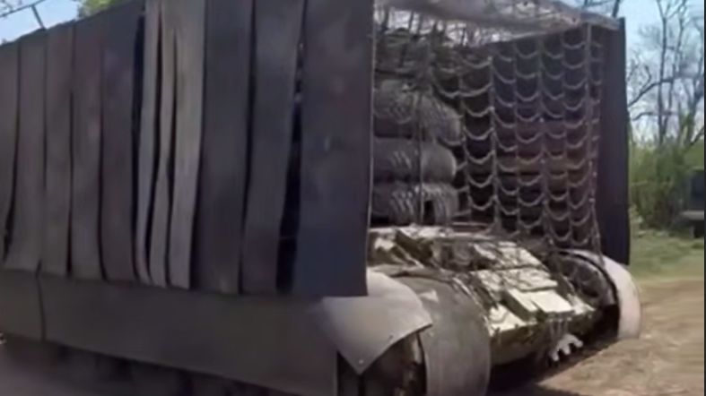 Rosyjska "pancerna stodoła" bazująca na czołgu T-62.