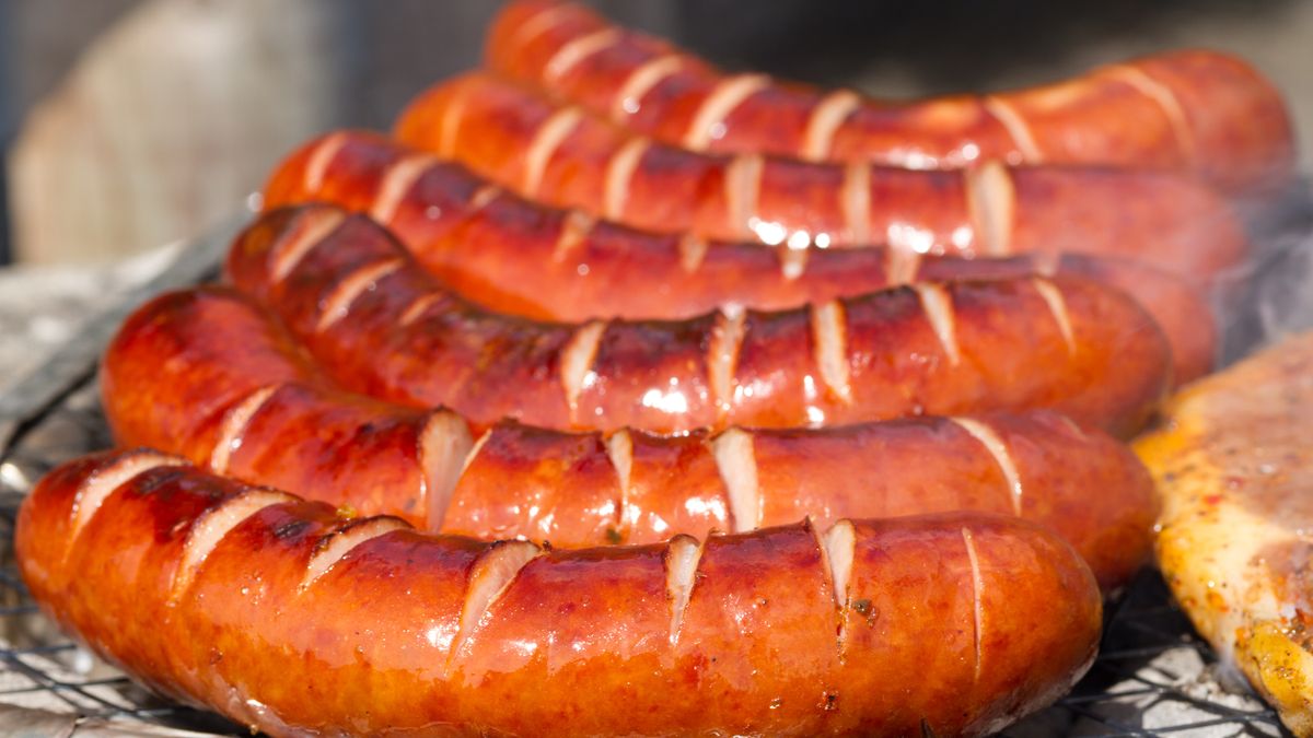 Kiełbasa z grilla będzie soczysta