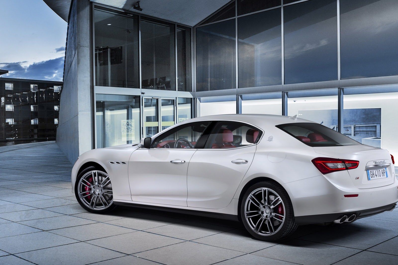 2014 Maserati Ghibli - Włosi wiedzą, co to piękno [galeria] 82
