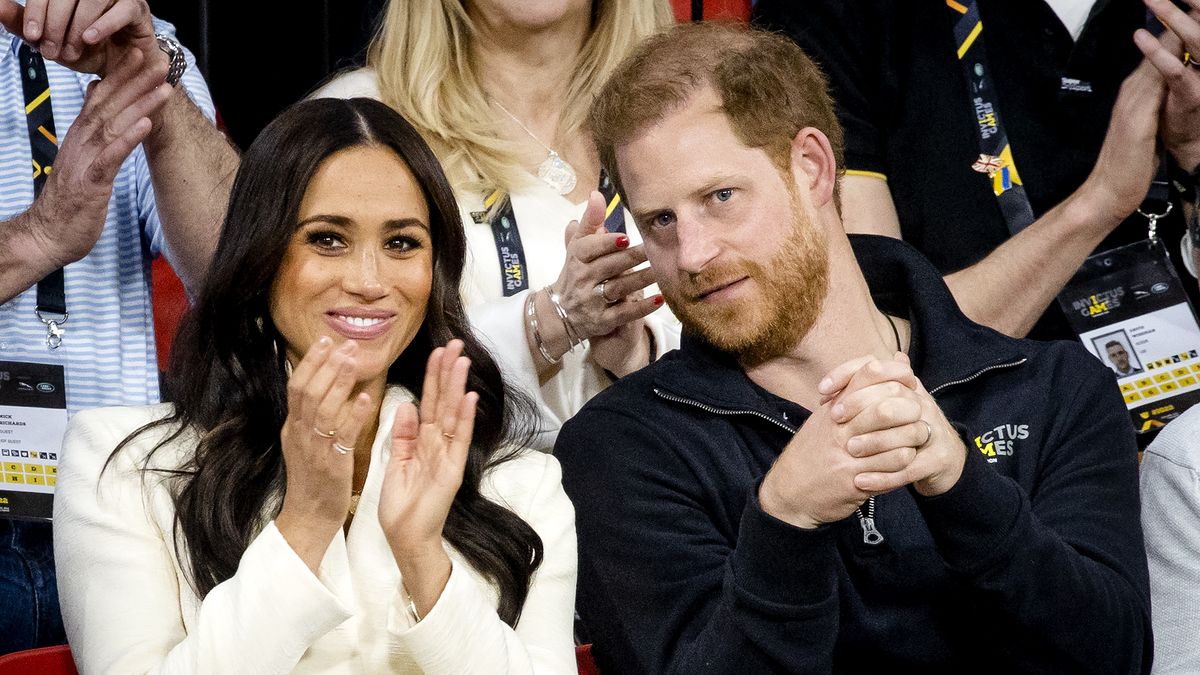 THE HAGUE - The Duke and Duchess of Sussex, Prince Harry and his wife Meghan Markle, visit the sitting volleyball section of the fifth edition of the Invictus Games, an international sporting event for servicemen and veterans who have been psychologically or physically injured during their military work. ANP SEM VAN DER WAL (Photo by ANP via Getty Images)