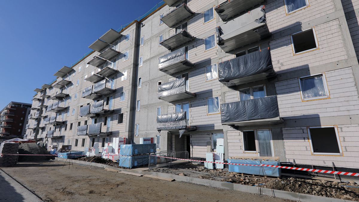 Mieszkańcy skarżą się na program Mieszkanie Plus. Na zdjęciu inwestycja w Nowym Targu