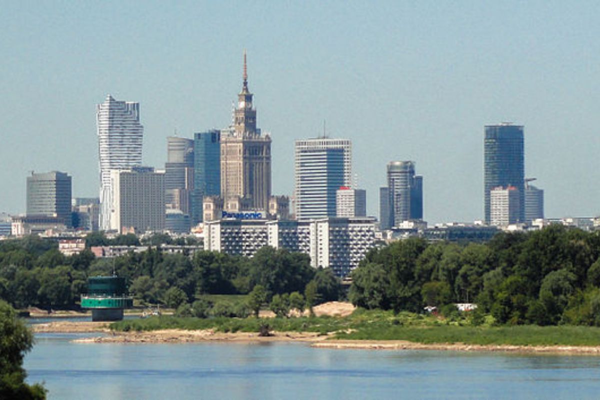 Pogoda w Warszawie. Prognoza na środę 12 listopada. Rano zachmurzenie, później przejaśnienia