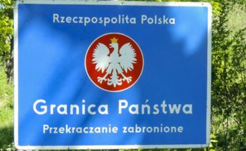 Nielegalni migranci zażądali odszkodowania. Jest decyzja sądu