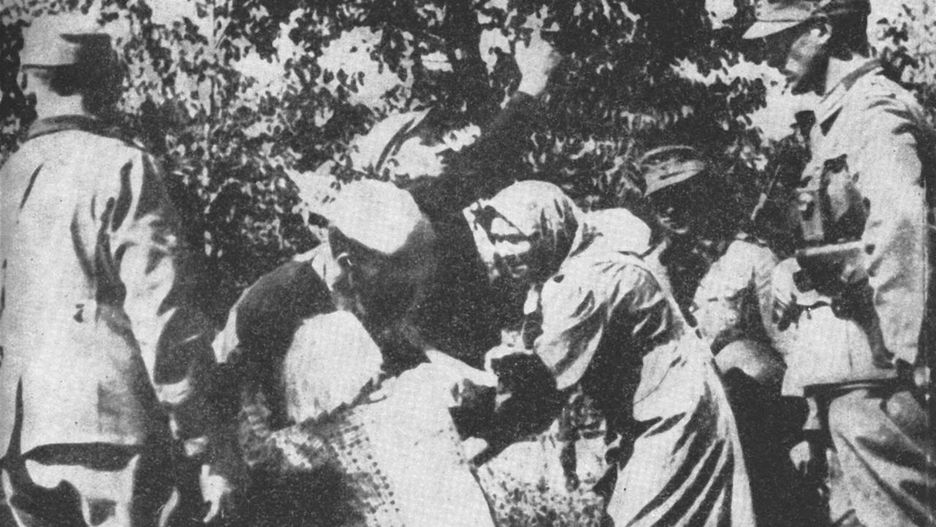 Rabunek polskich dzieci podczas niemieckiej operacji wysiedleńczej na Zamojszczyźnie (1943-1944).