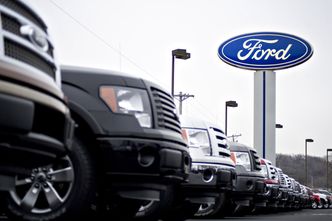 Ford tnie zatrudnienie. 1000 osób straci pracę w Niemczech. Oto powód