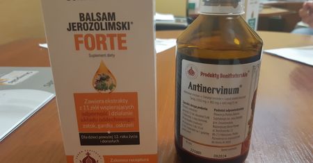 W opakowaniu suplementu dla dzieci pojawił się lek. GiS znów ostrzega