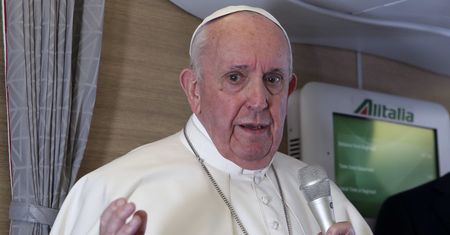 "Potwór, który pożera ludzkość". Porażająca relacja papieża Franciszka