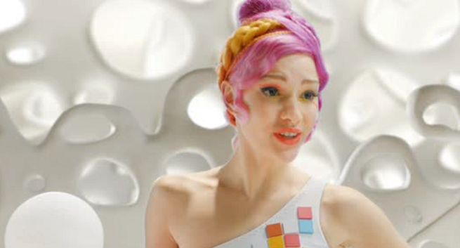 Fantazja z puszczonymi wodzami reklamuje Mini Ratkę w PKO BP (wideo)