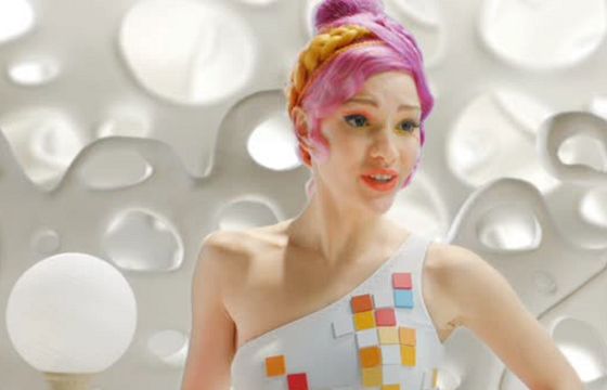 Fantazja z puszczonymi wodzami reklamuje Mini Ratkę w PKO BP (wideo)