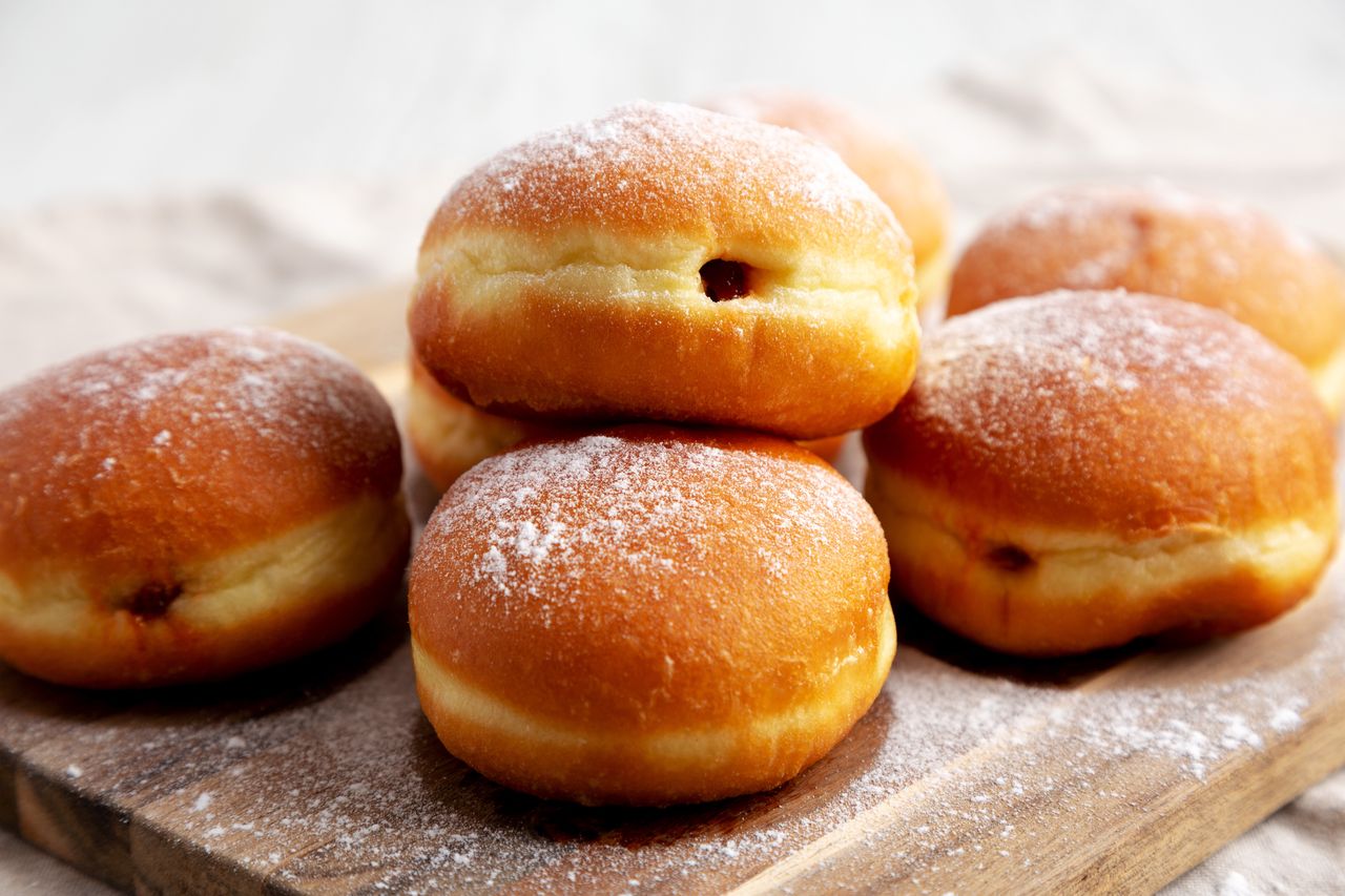 To najlepszy przepis na pączki. Do ciasta dodaję ciepłe warzywo, więc wychodzą pulchne