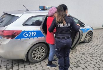 Wnuczka próbowała zabić babcię. Ujawniono szczegóły ataku