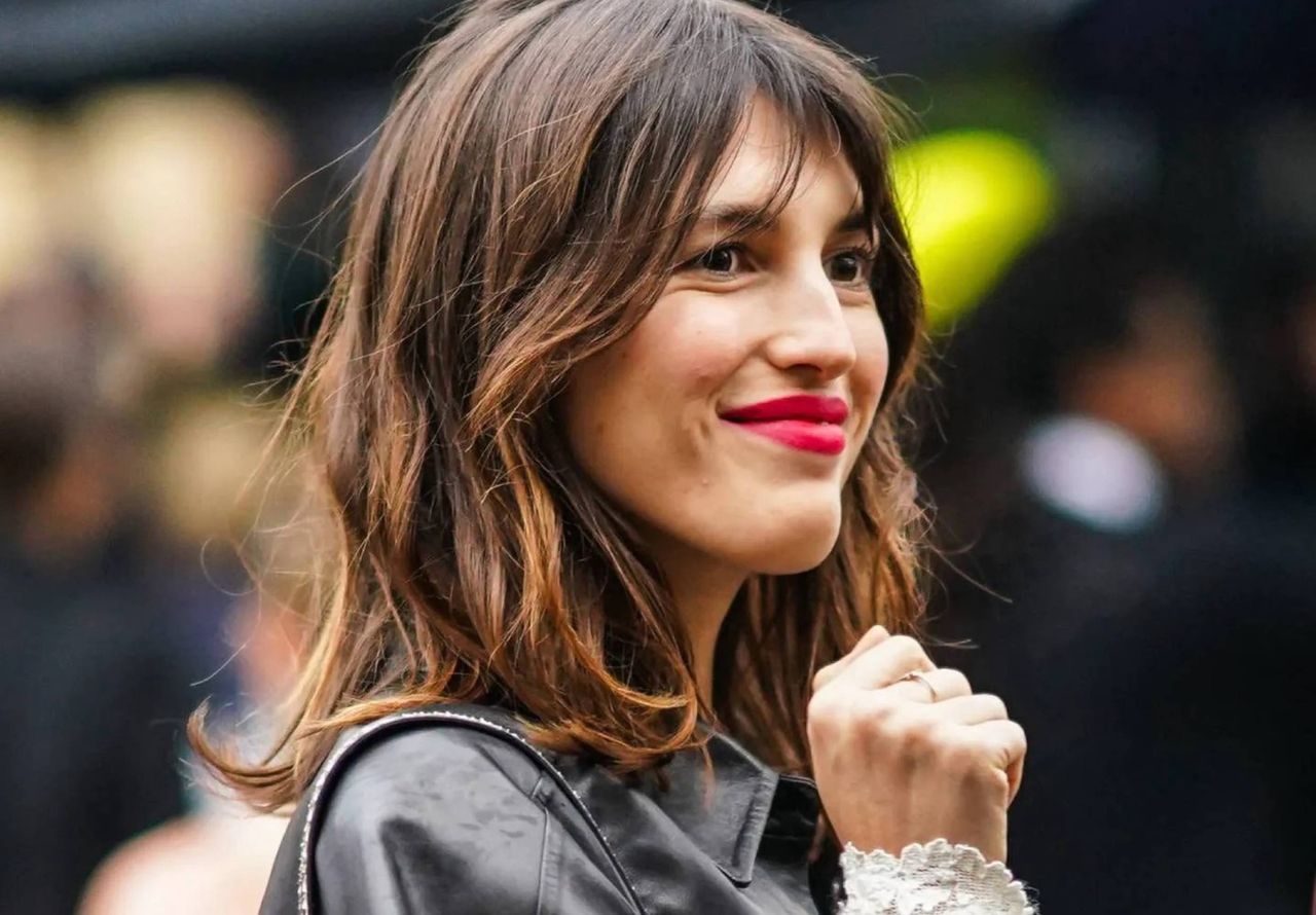 Francuzki nawet zimą noszą płaszcze. Wiemy, jak to robią, że nie marzną