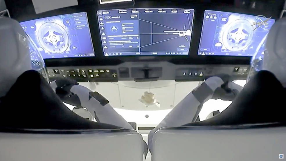 NASA i SpaceX świętują sukces. Kapsuła Dragon 2 dotarła na ISS