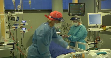 Koronawirus we Włoszech. Niepokojąca sytuacja w Bergamo równo po roku