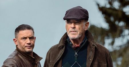 "Burza w szklance wody". Brosnan nie ma czasu na niemądre plotki