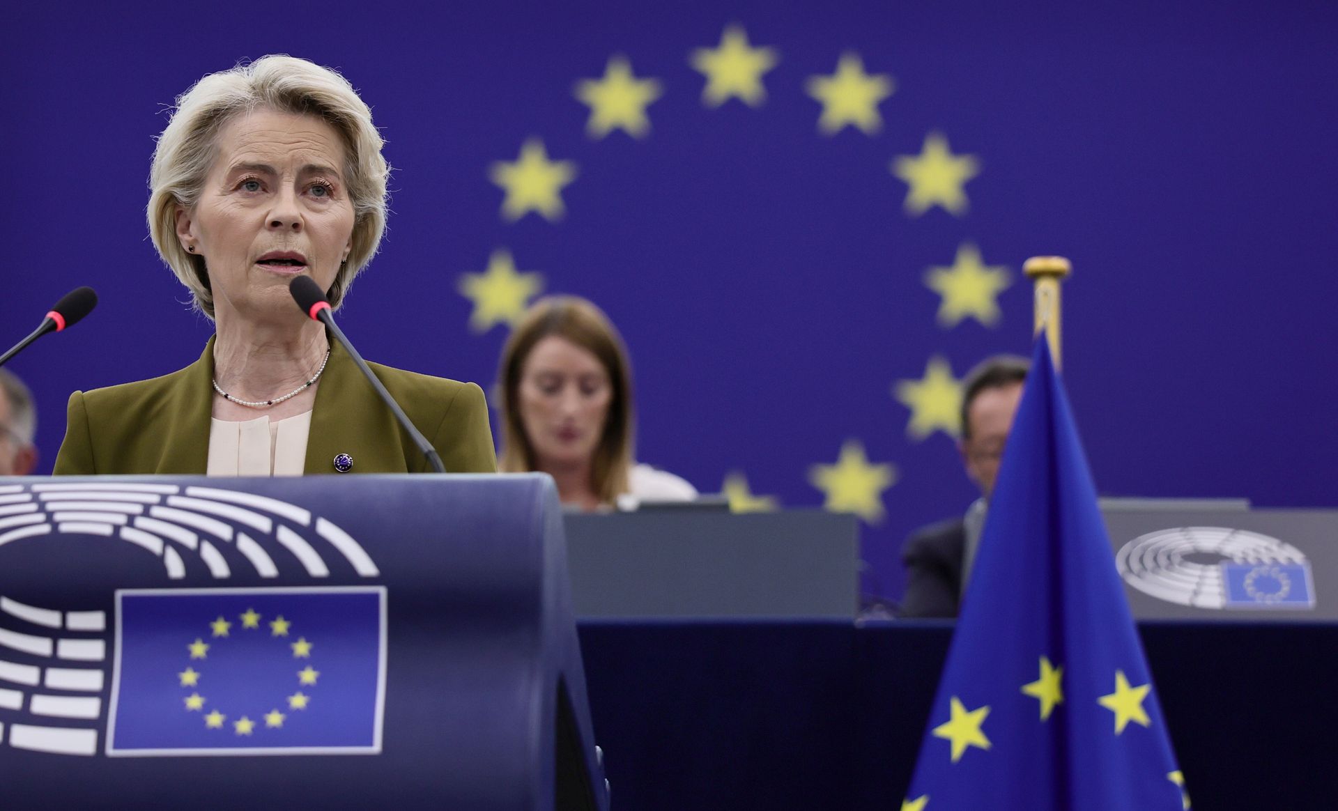 wiadomości,aktualności,WP Wiadomości Von der Leyen o dronach nad Polską. Głośne owacje, posłowie aż wstali