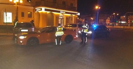 Kolejny weekend kontroli kierowców zakłócających ciszę nocną. Efekt? 21 zatrzymanych dowodów rejestracyjnych