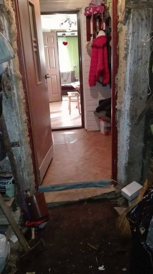 Dom ogrzewany jest starym piecem, woda w rurach zamarza