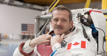 Chris Hadfield, czyli astronauta odpowiedzialny za 45 tys. zdjęć Ziemi, mówi o swojej misji