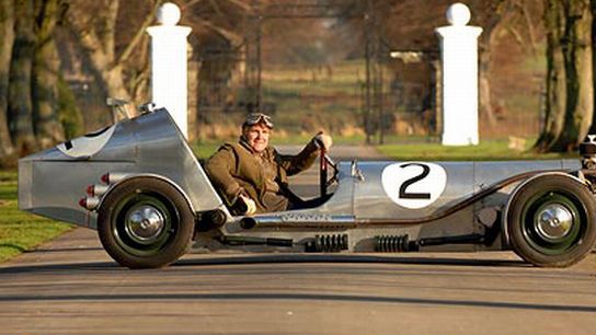 Ten samochód zatankujesz tylko najlepszym alkoholem 1